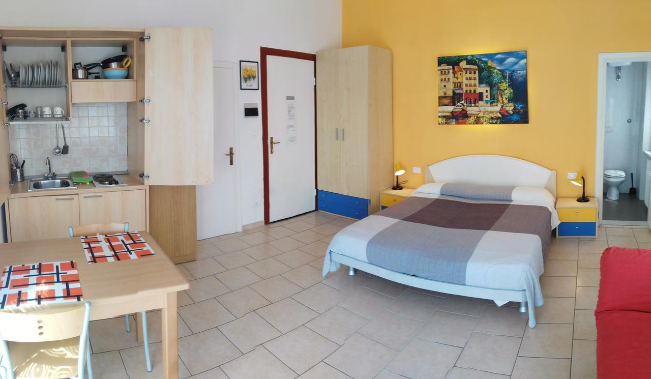 Residence Hotel Vittoria Tirrenia Exterior photo